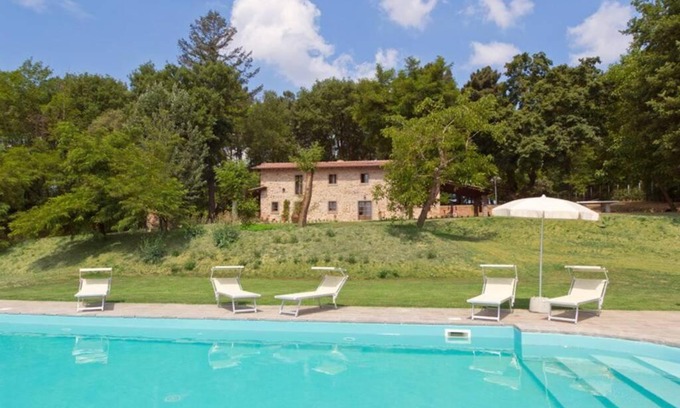 Poppi Villa | VILLA LIZ Tuscany, private pool, hot tub, property fenced, pets allowed