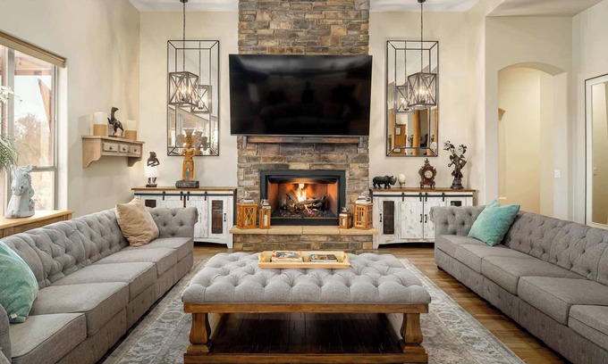 Phoenix House | Villa Lola: Tuscan Inspired Gem w/Pool & Hot Tub!