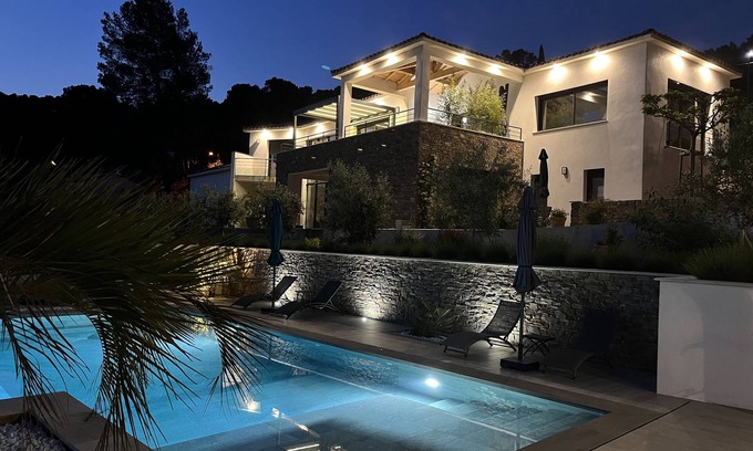 Lorgues Apartment | Villa Lovin'provence 4 Magnifique Piscine À Débordement Splendide VUE