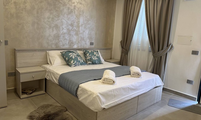 Pompei Apartment | Villa Lucia Monolocale de luxe con terrazza e parcheggio privato