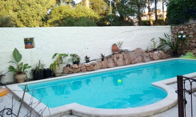 La Garde Apartment | Villa Lysa Apartment in a private villa with pool var