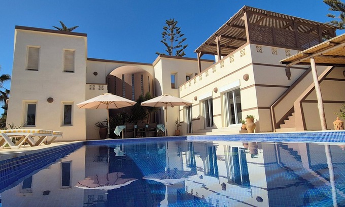 Mirleft Villa | Villa Magnifique 🌞 vue mer à 800m de la Plage 🌸 Avec Personnel de Maison 😎🌴