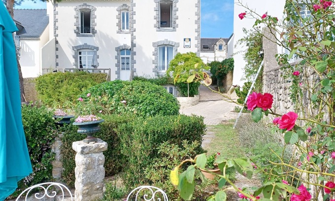 La Trinite-sur-Mer Apartment | VILLA MAJOY - Holiday apartment with view on the port of Trinité-sur-Mer - T547