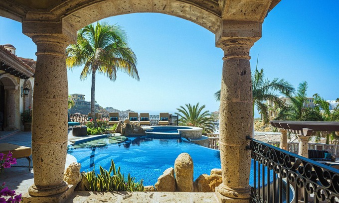 Pedregal House | Villa Maria, days begin with ocean breezes and end with candlelight and calm!