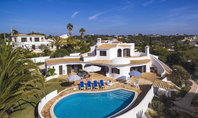 Lagoa e Carvoeiro Villa | Villa Marinha - Villa within walking distance of beautiful beach near Carvoeiro