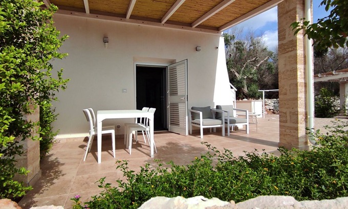 Salve Cottage | Villa Marvista - Lantana. Seaview and Private Garden