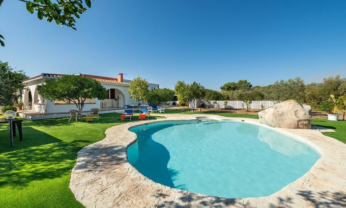 Quartucciu Villa | Villa "Mavi" with Mountain View, Private Pool & Wi-Fi