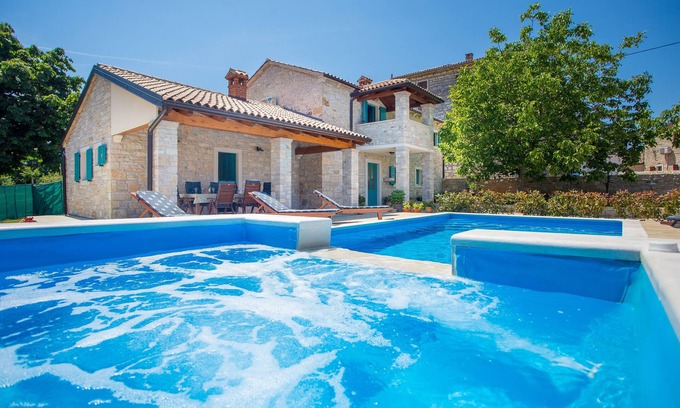 Medvidici Villa | Villa Medvidici for your holiday in Istria