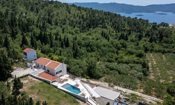 Slivno Villa | Villa Mikic by Villas Guide