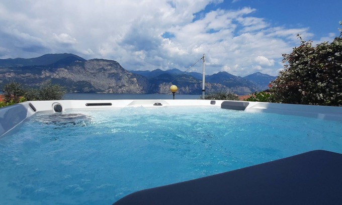 Porto Villa | Villa Mimosa-With swimming pool and lake view