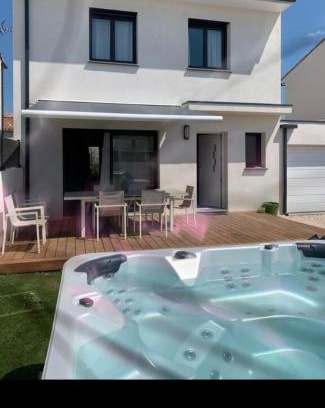 Calvisson Villa | Villa moderne avec spa