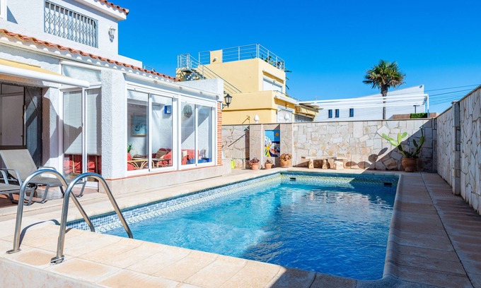 Vinaros Villa | Villa Monbijou with Private Pool & Wi-Fi close to the Beach