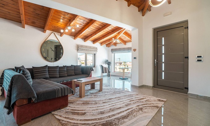Fanai Villa | Villa 'Nikolaos 2' with Sea View, Wi-Fi and Air Conditioning