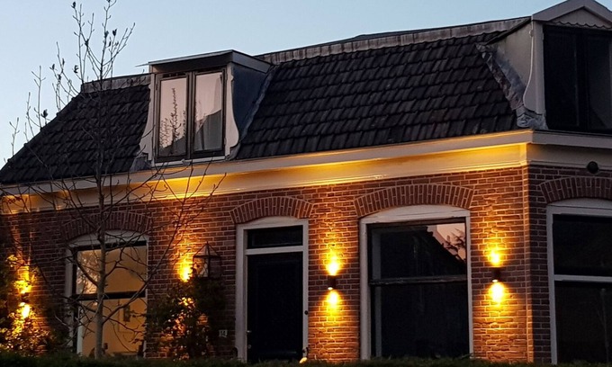 Municipality of Ouder-Amstel Villa | Villa Amsteldijck (8kms from Amsterdam)