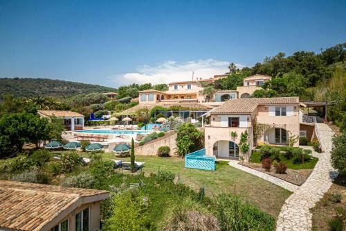 Les Restanques Villa | Villa No Chichi - 12BR-33P - Collines Grimaud