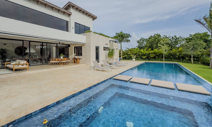 Casa de Campo Villa | VILLA NO PROBLEM - brand new villa - only 5 minutes away from Teeth of the Dog!