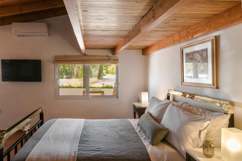 Antipata House | Villa Noi - Zoi The Studio