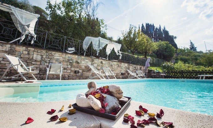 Perugia Apartment | Villa Nuba,Bonfigli apt. - Spa room,fire place,wifi,pool with salt-heated water