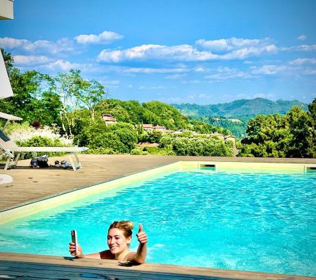 Massarosa Villa | Villa Olympia Pool Sea View Mountains Lake Nature Sleeps 8 Air Conditioning Wi-Fi
