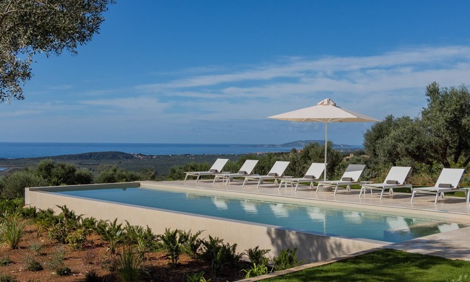 Pylos-Nestoras Villa | Villa Onyx at Messinian Nest