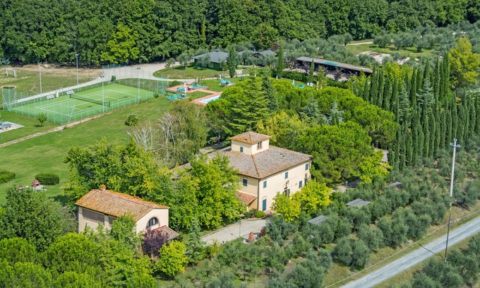 Montespertoli Villa | Villa Panconesi Two bedroom apartment (1) on the first floor "COLOMBAIA"