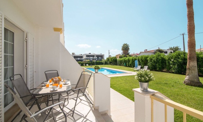 Vale de Carro Villa | Villa "Paradise" with pool and pool view, terrace and Wi-Fi