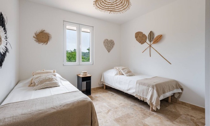 Croagnes Villa | Villa Provençale Neuve de 100m² Avec Piscine !
