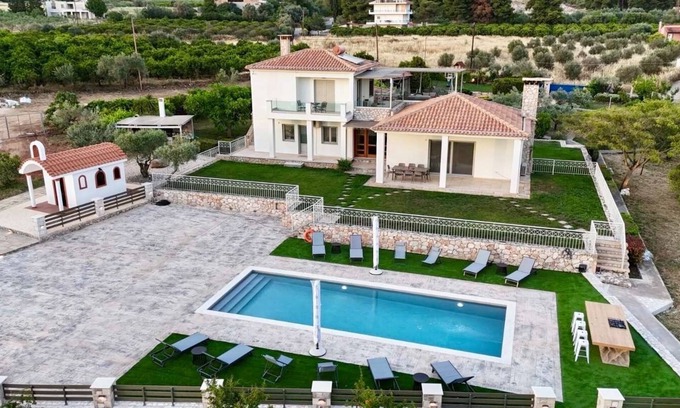 Nea Tirintha Villa | Villa & private pool nestled in beautiful olive grove min from OldTown Nafplio!