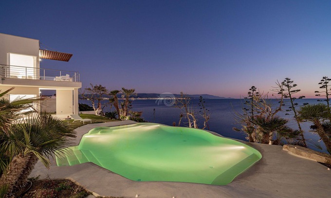 Fertilia Villa | Villa Reina Del Mar: private pool and sea-view near Alghero.