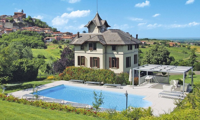 Sarezzano House | Villa Sarezzano by Interhome