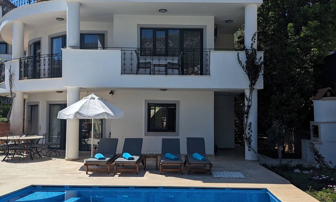 Kalkan Villa | Villa Sari Lale - Short walk to town, large private pool, Sleeps 10