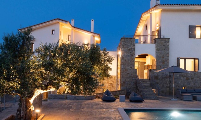 Pylos-Nestoras Villa | Villa Schiza by Modone Villas in Peloponnese