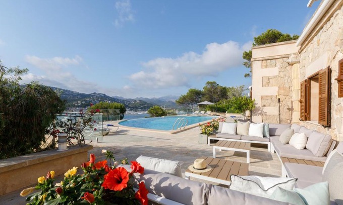 Port d'Andraitx Villa | Villa Seldwyla, aire acondicionado, wifi, piscina, aparcamiento, acceso al mar, embarcadero privado