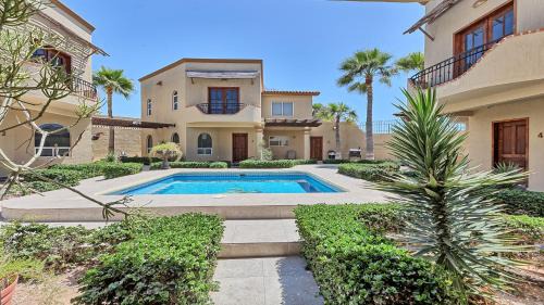 Benito Juarez Villa | Villa Sonari 1, Great house 1 inside a private complex of 4 by Kivoya