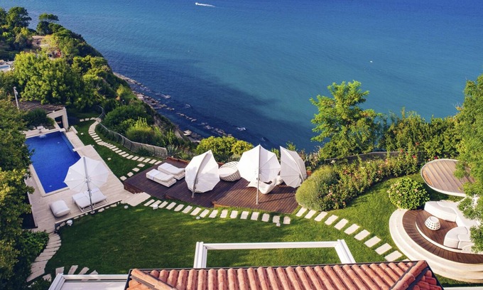 Ancona Villa | Villa Sospiro - Six Bedroom Villa, Sleeps 9