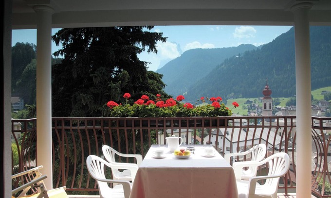 Ortisei Apartment | "Villa Stella Apartment N 62" with Mountain View, Wi-Fi, Balcony and Garden