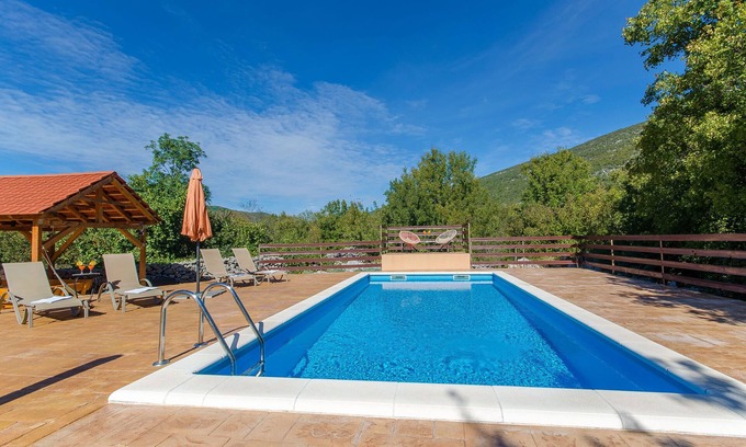 Slivno House | Villa Strikina kuća (V8981-K1) - Slivno (Imotski)