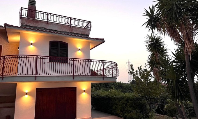 San Nicola l'Arena Villa | Villa 'Suite - La Terrazza Sul Mare' with Sea View, Wi-Fi and Air Conditioning