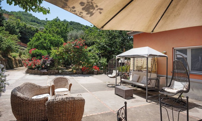 Colli di Fontanelle Villa | Villa 'Sulle Colline Di Sorrento' with Sea View, Wi-Fi and Air Conditioning