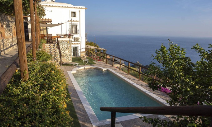 Conca dei Marini Villa | Villa Sunrise, pool and seaview in Amalfi Coast