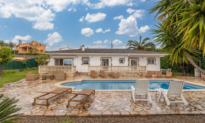 Sant Antoni de Calonge Villa | Villa "Terrassa" close to the Beach with Pool & Wi-Fi