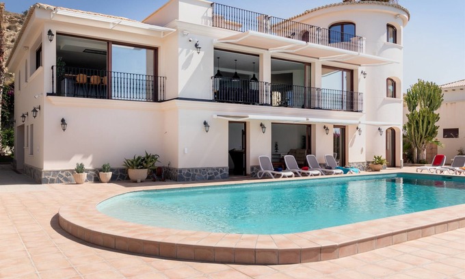 Coveta Fuma Villa | Villa Thorodin breathtaking 14P villa 1st line sea