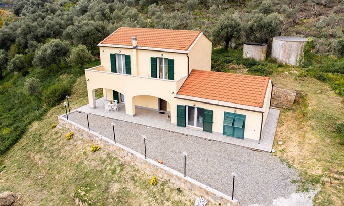 Castellaro House | Villa tra Ulivi by Interhome