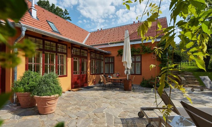 Schwarzau am Steinfelde Apartment | Villa Tranquillini auf Gut Guntrams