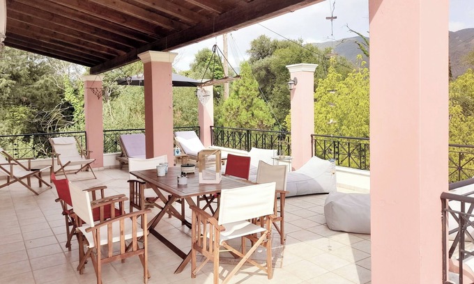 Ipsos Villa | Villa Valia Seaside (Coastline-Beach access-Nature-Ipsos bay Corfu)
