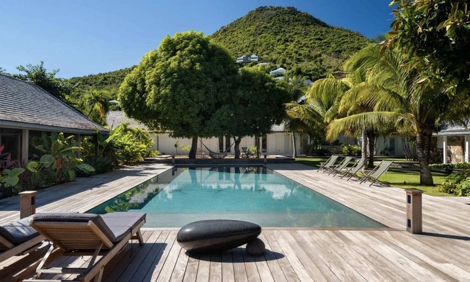 Anse de Lorient Villa | Villa with a tropical garden few steps away from the Lorient beach