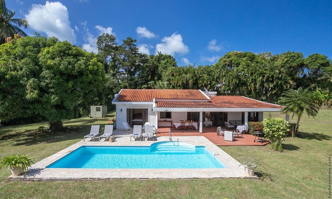 Riviere-Salee Villa | Villa with beautiful pool luxurious tropical garden (MQRS03 6 p)