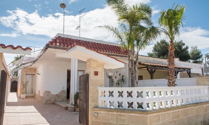 Scala di Furno Villa | Villa with garden near the beaches PC02