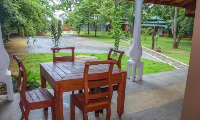 Thanamalvila Villa | Villa with Garden View 1