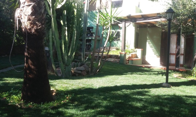 Villaggio Mandorli Villa | Villa with garden near Campus beach